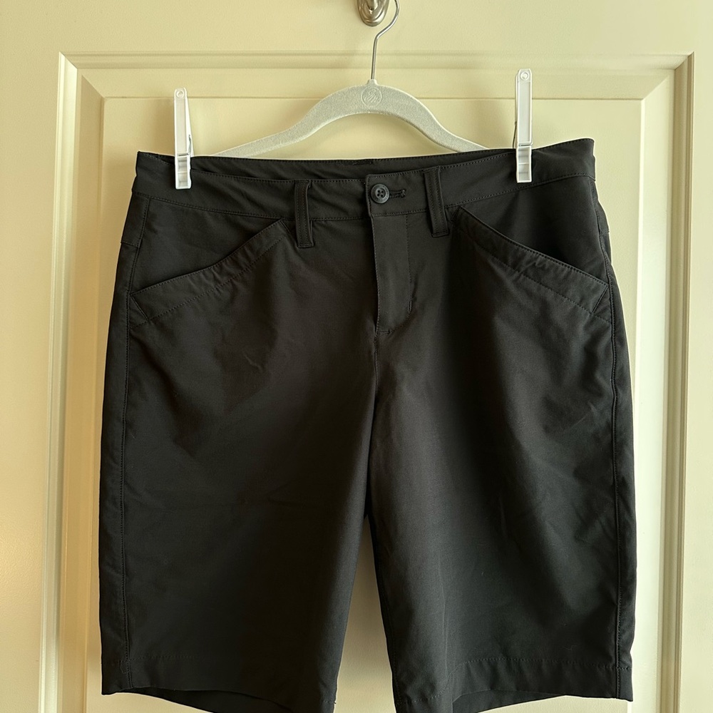 Eddie Bauer Women’s Black Nylon Bermuda Shorts